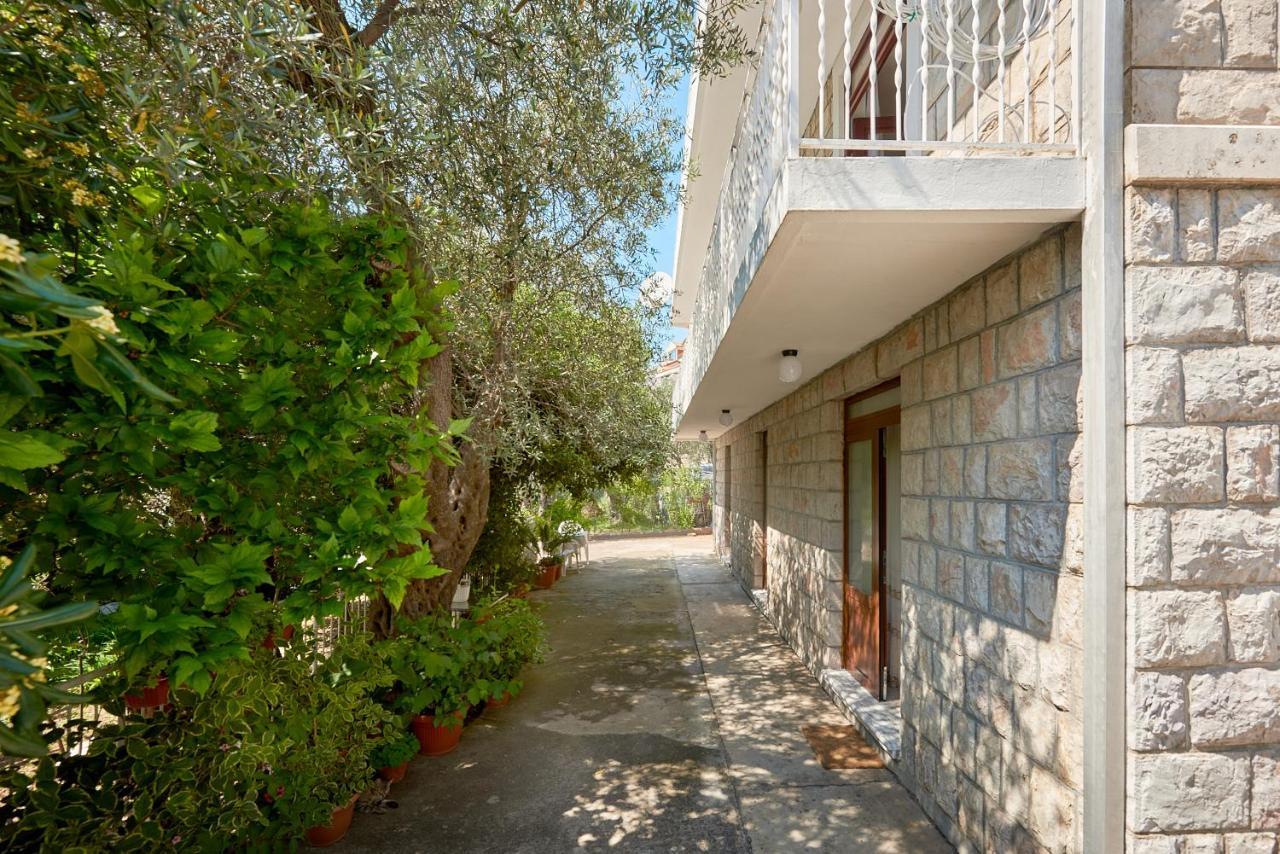 Apartmani Kuca U Maslinama Sveti Stefan Exteriér fotografie
