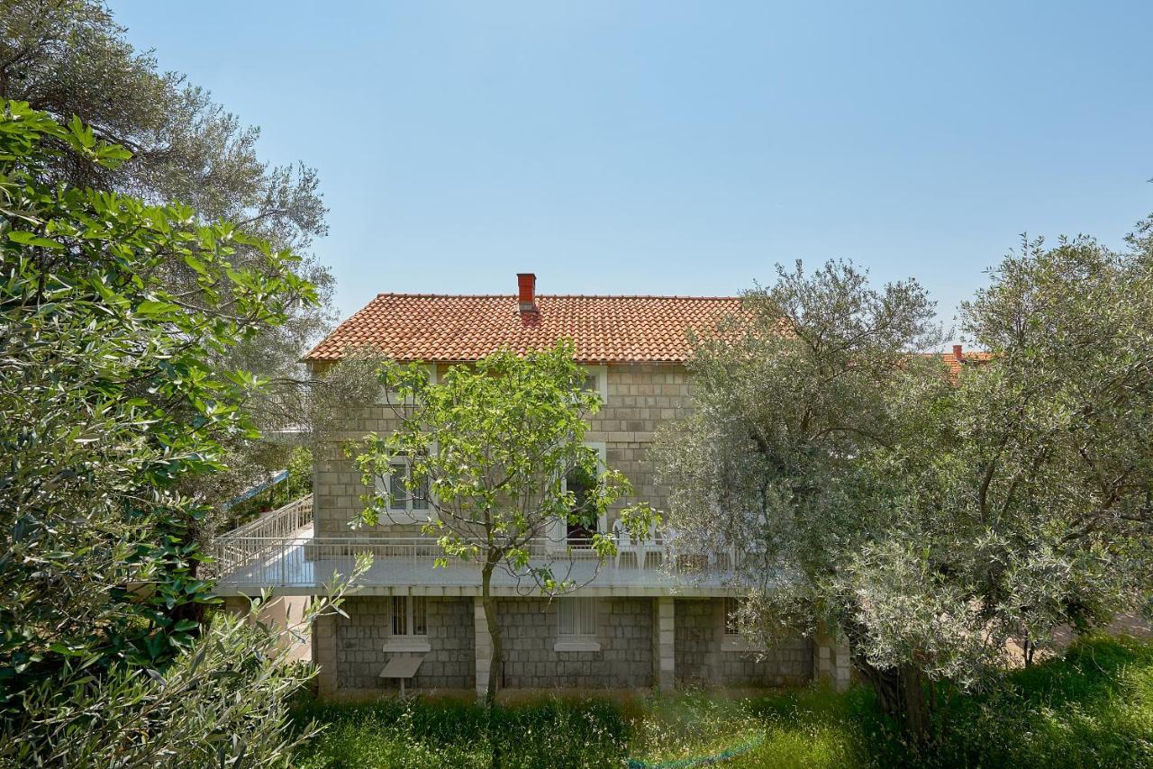 Apartmani Kuca U Maslinama Sveti Stefan Exteriér fotografie