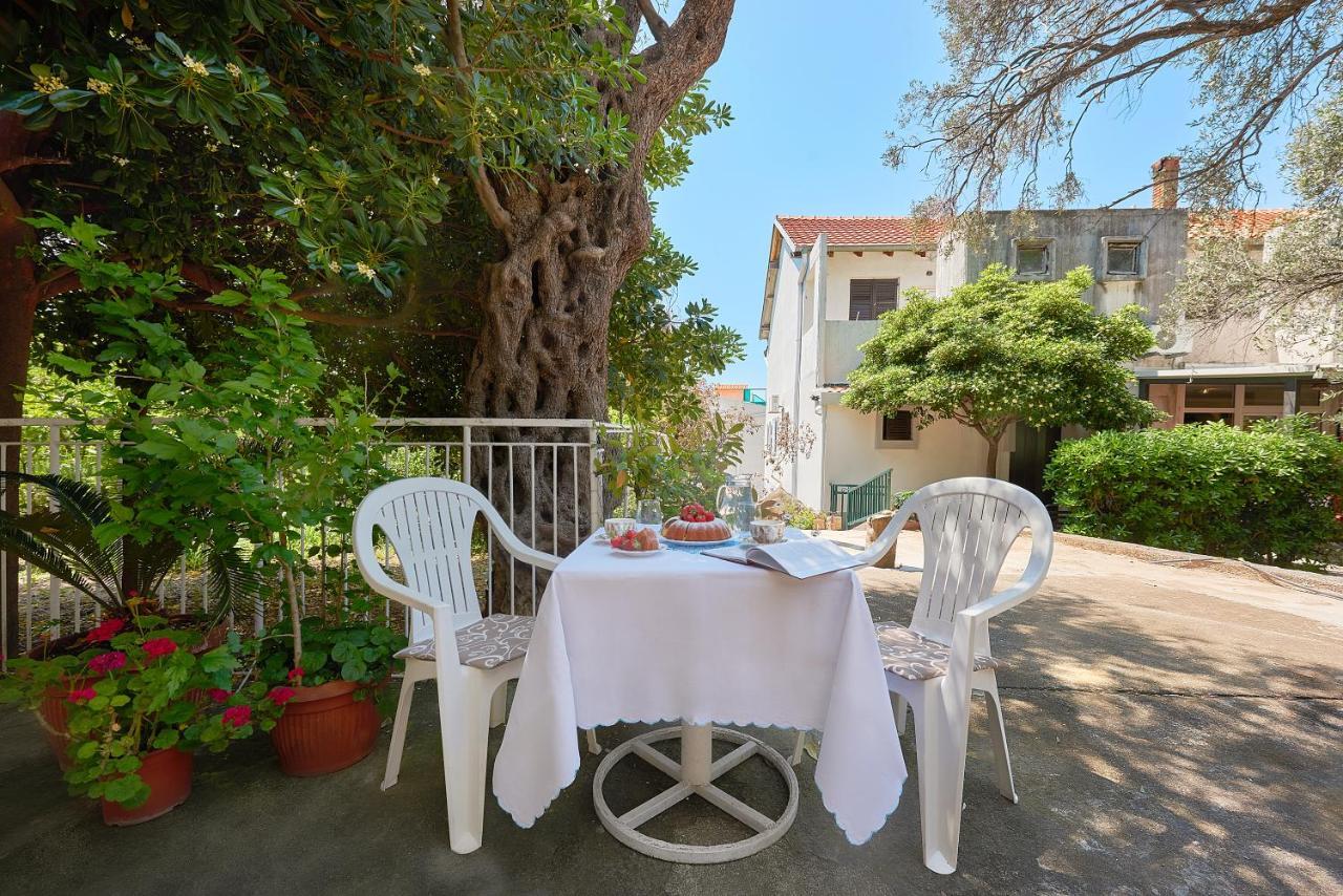 Apartmani Kuca U Maslinama Sveti Stefan Exteriér fotografie